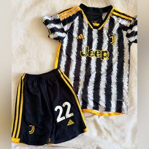 JUVENTUS ITALY 2023 2024 HOME FOOTBALL SHIRT JERSEY #22 T. Weah KIDS